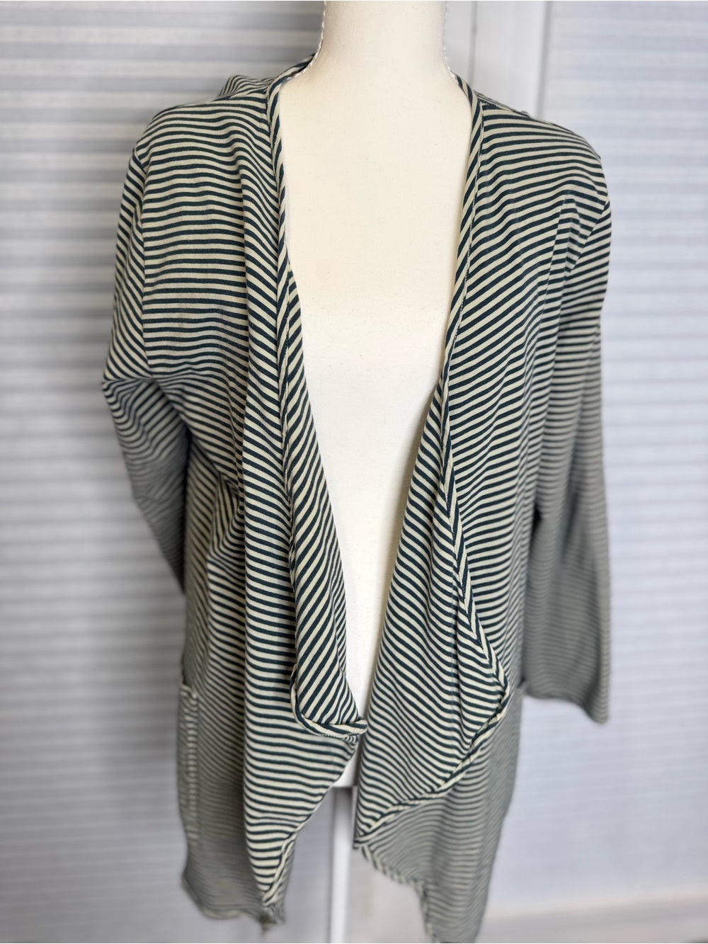 Iridium Striped Open-Front Cardigan Sweater - Black & Cream